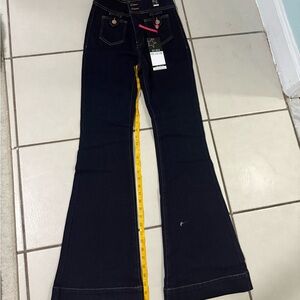 Vibrant Miu Women's Square pocket Flare Jeans NWT Sz 5 (26)